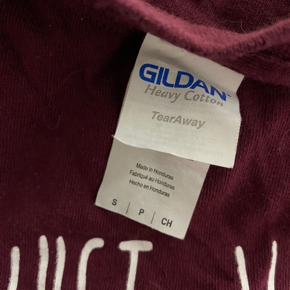 Graphic/slogan Tee Size Small - Picture 3 of 4